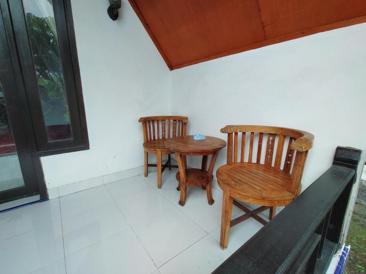 Coconut Gili Meno酒店 外观 照片