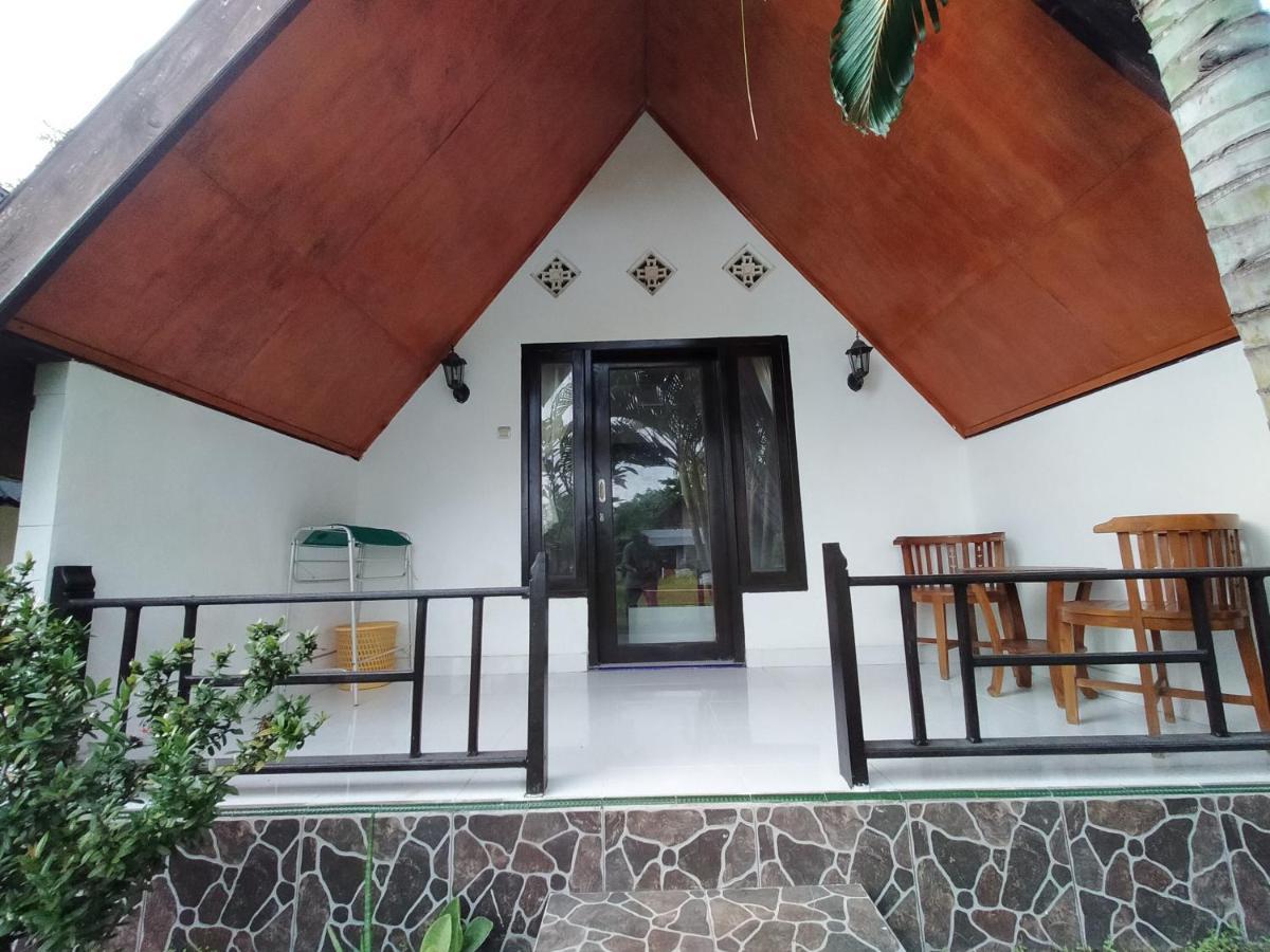 Coconut Gili Meno酒店 外观 照片