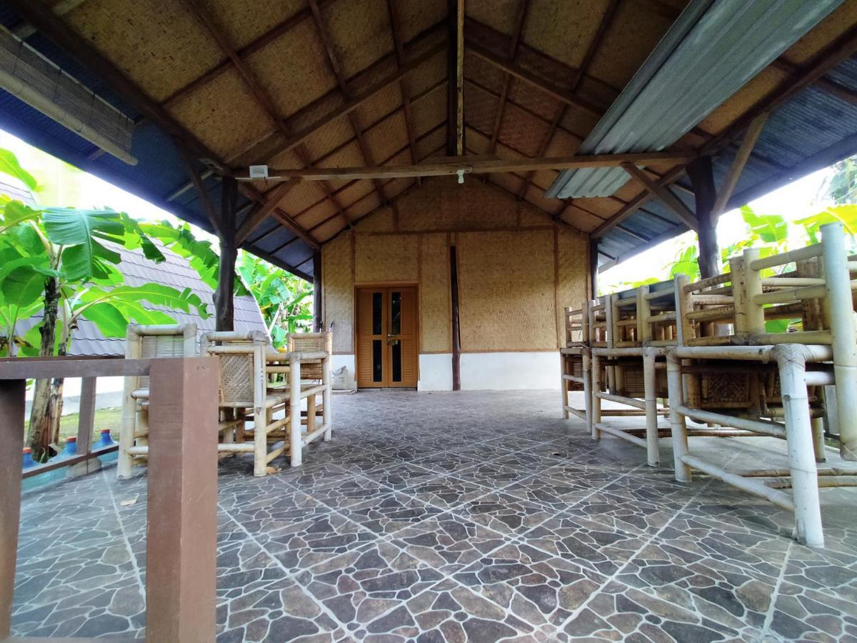 Coconut Gili Meno酒店 外观 照片